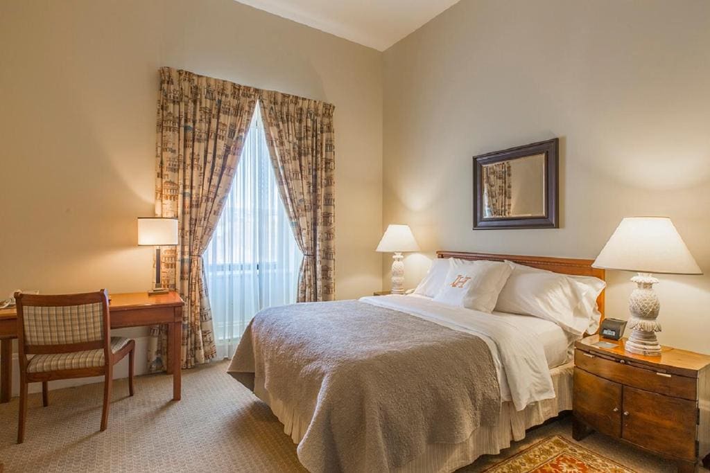 Superior Queen Room room - Image 1