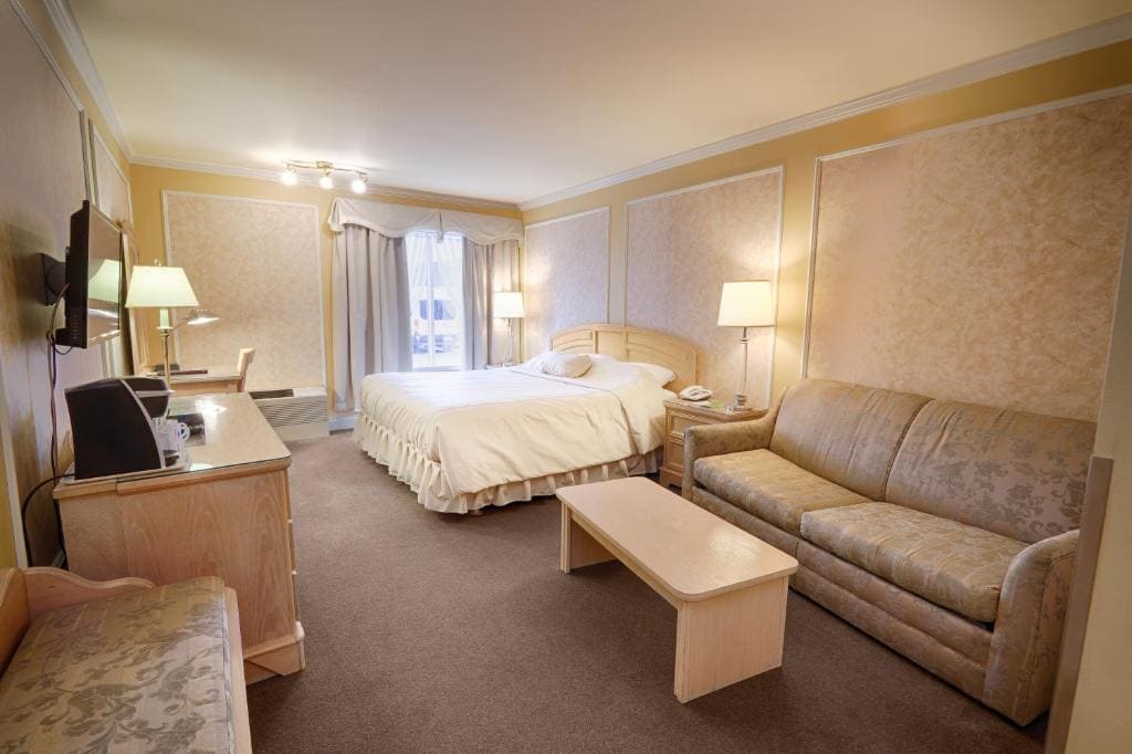 King Room - Non-Smoking room - Image 2
