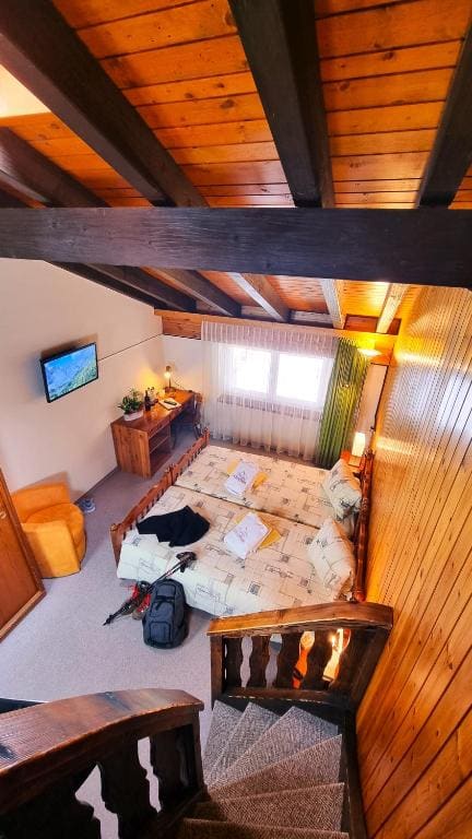 Basic Triple Room, Spa Access and Cable Car Use room - Image 1