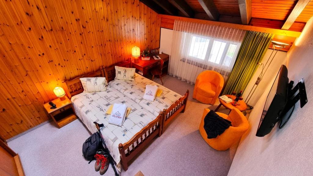 Classic Quadruple Room, Spa Access and Cable Car Use room - Image 1