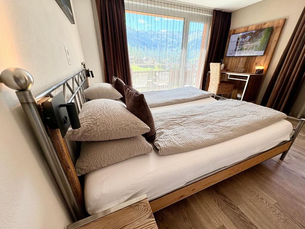 Style Double Room with Matterhorn View room - Image 1