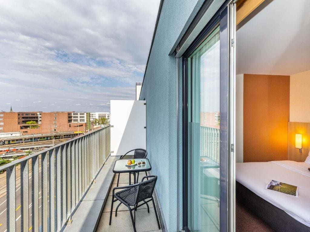 Panorama Double Room with Balcony room - Image 3