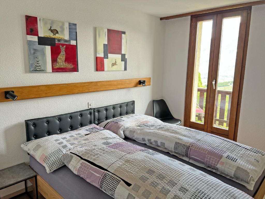 Double Room with Balcony room - Image 3