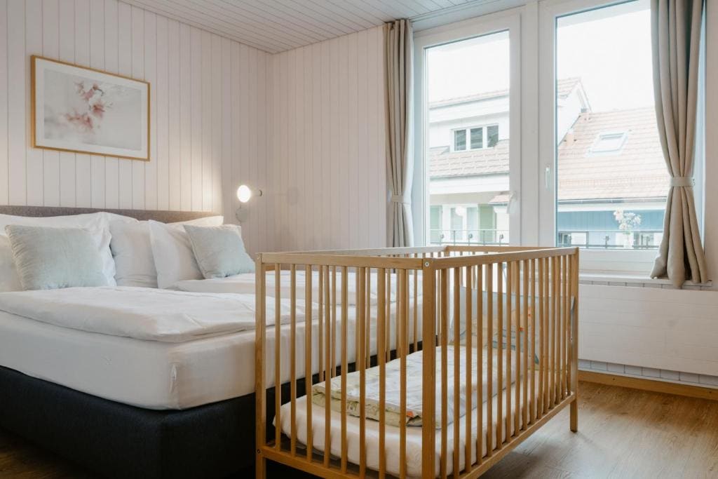 Charming Comfort Room room - Image 3