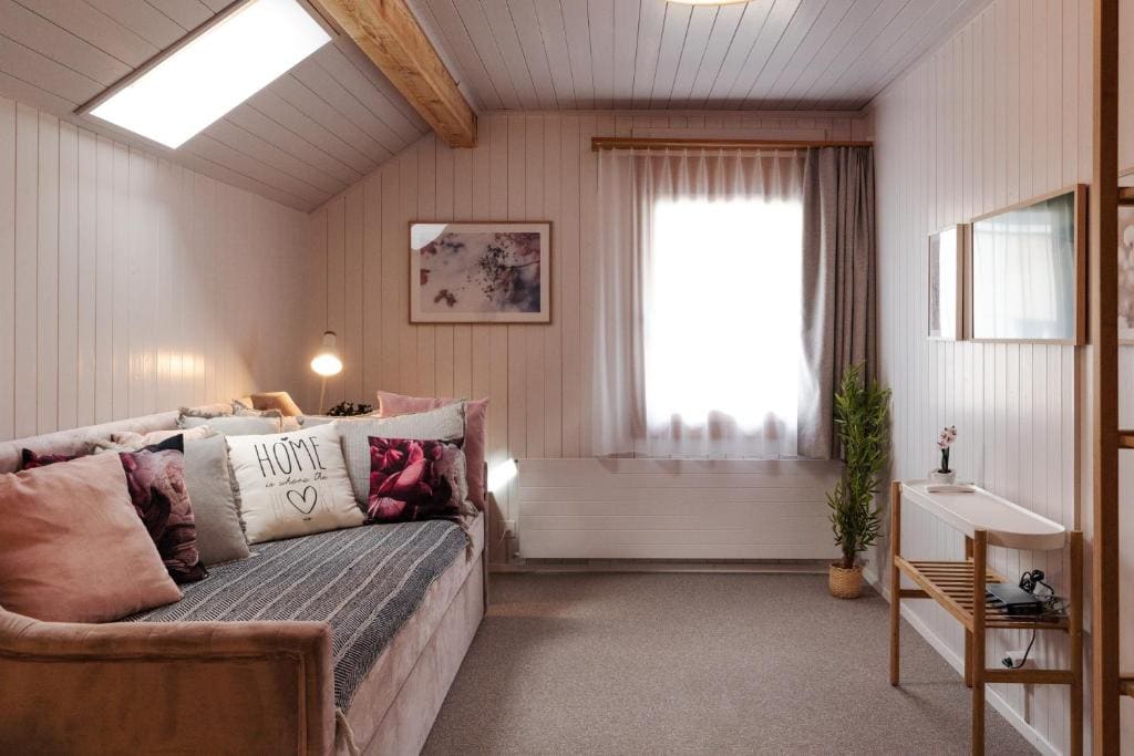 Apartment with Sea View room - Image 2