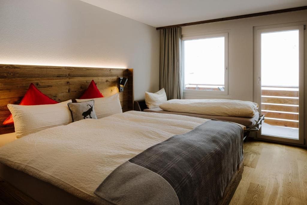 Deluxe Double Room with Balcony room - Image 2