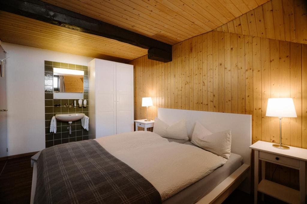 Standard Double Room with Shared Bathroom room - Image 1