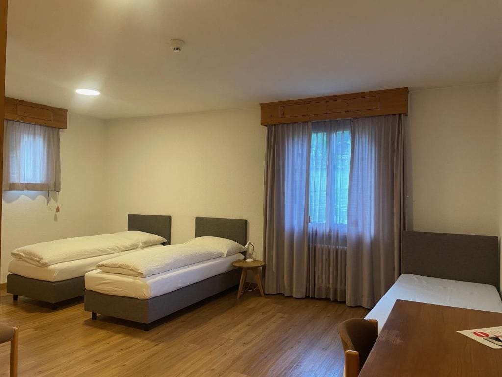 Standard Triple Room room - Image 3