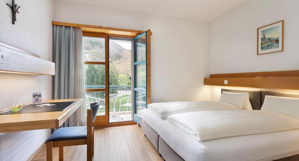 Superior Double or Twin Room room - Image 3