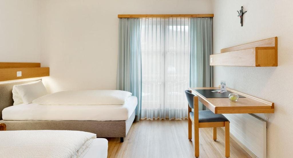 Superior Double or Twin Room room - Image 2