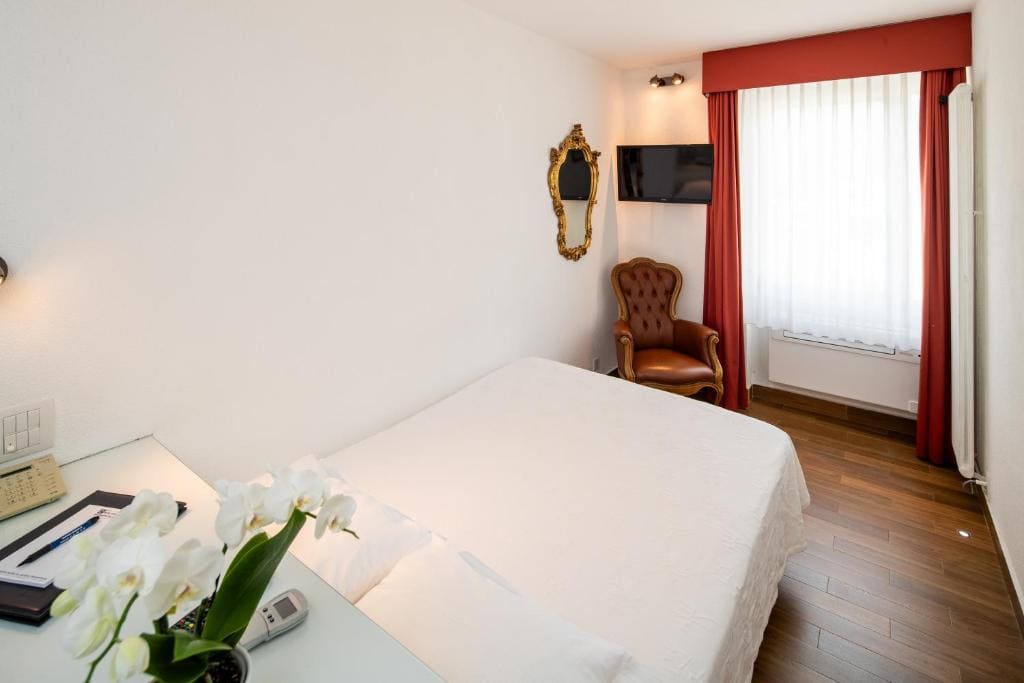 Superior Single Room room - Image 1