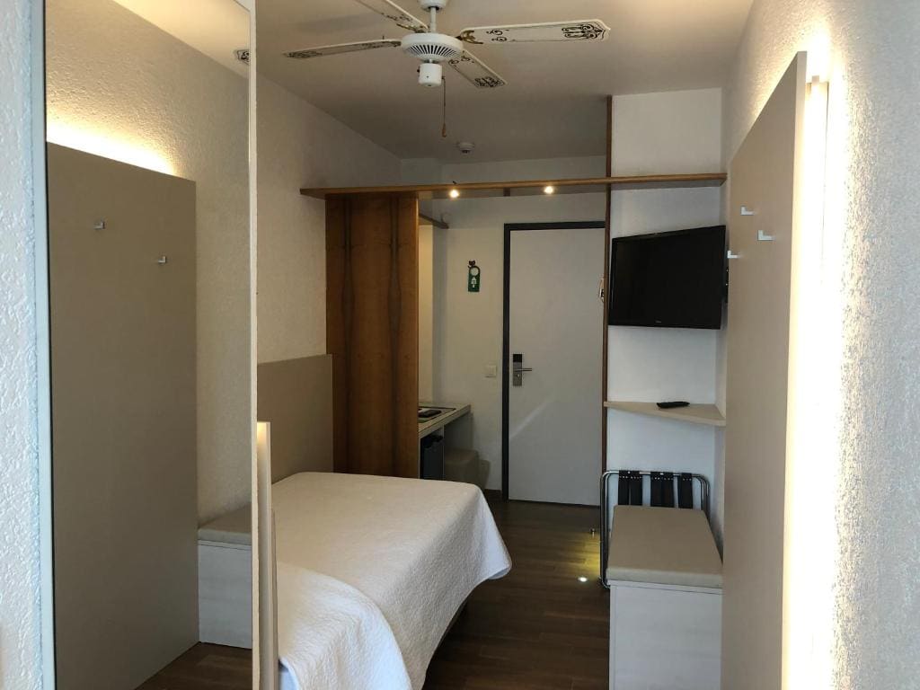 Standard Single Room room - Image 3