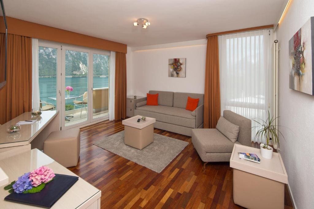 Suite room - Image 1