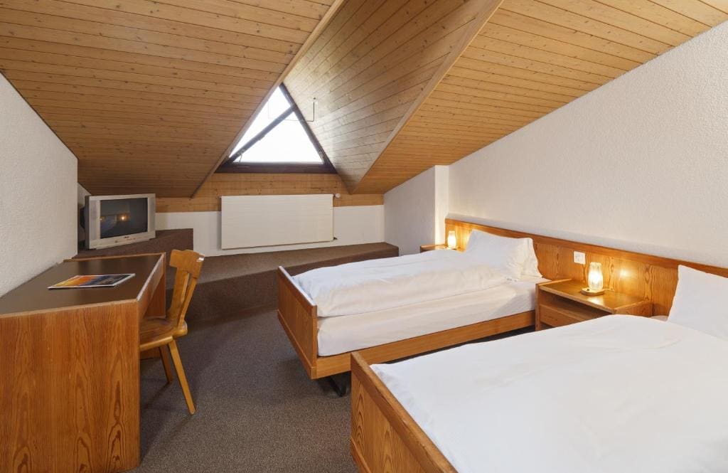 Modern Double Room room - Image 2
