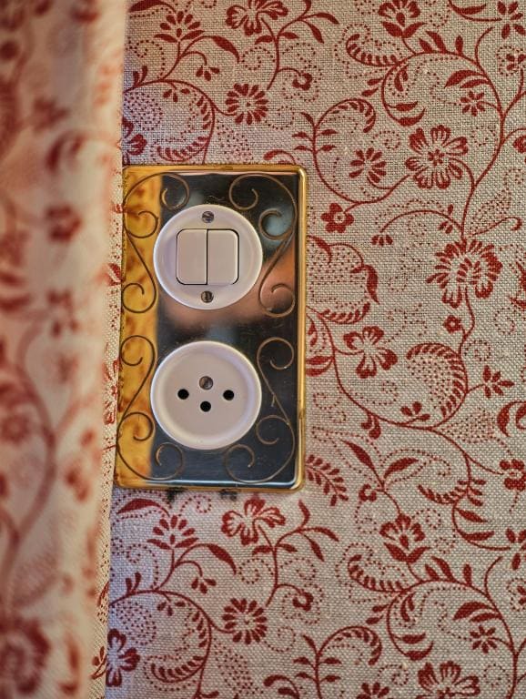 Historic Single Room room - Image 2