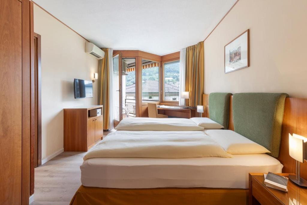 Comfort Double Room with Balcony room - Image 2