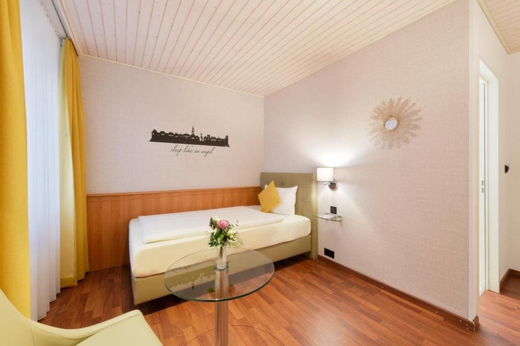 Standard Single Room room - Image 2