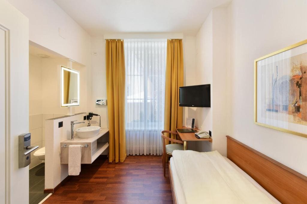 Economy Single Room room - Image 2