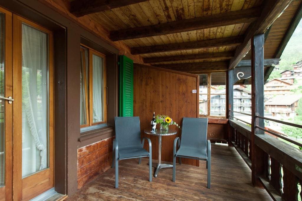 Double Room with Balcony room - Image 3