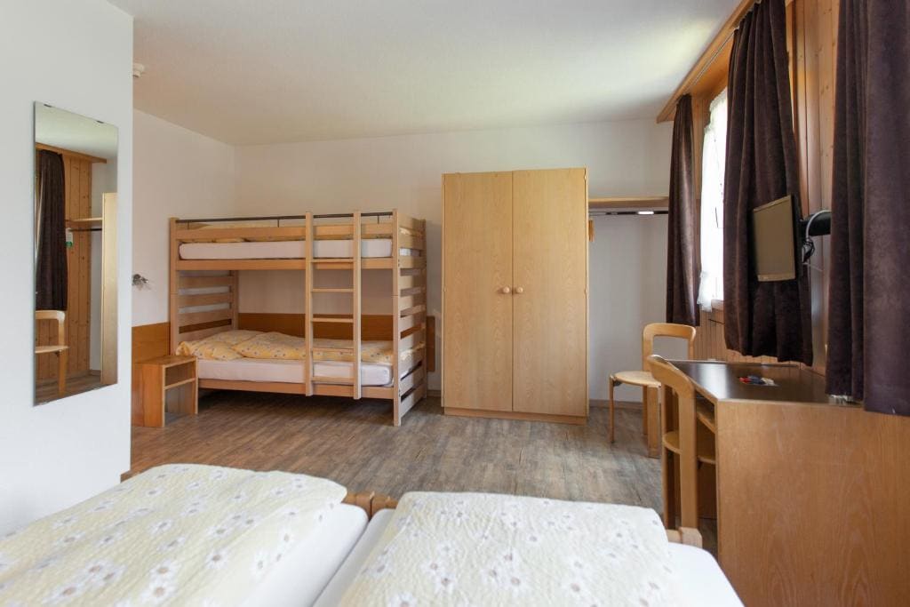 Quadruple Room room - Image 3