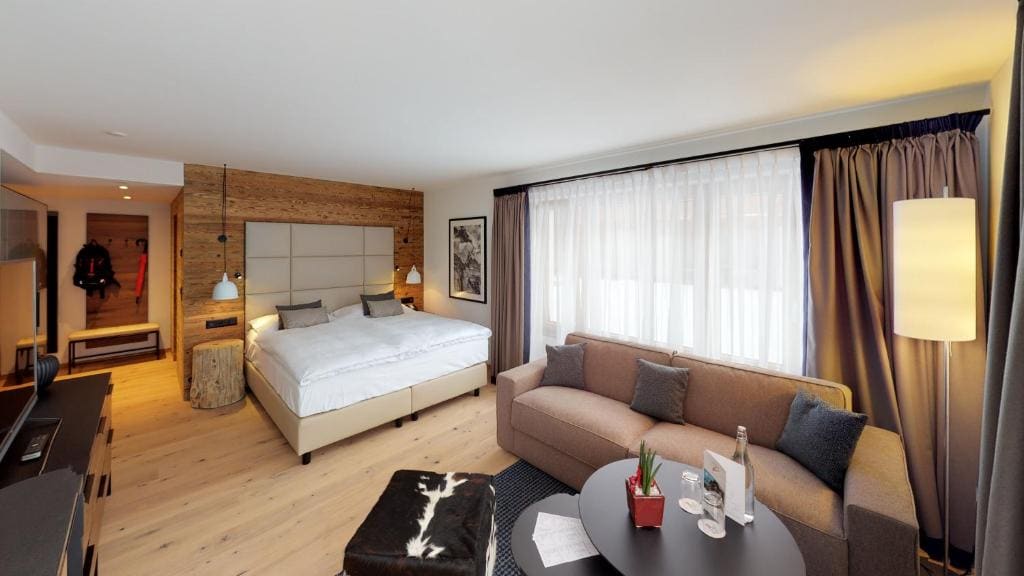Standard King Room room - Image 3