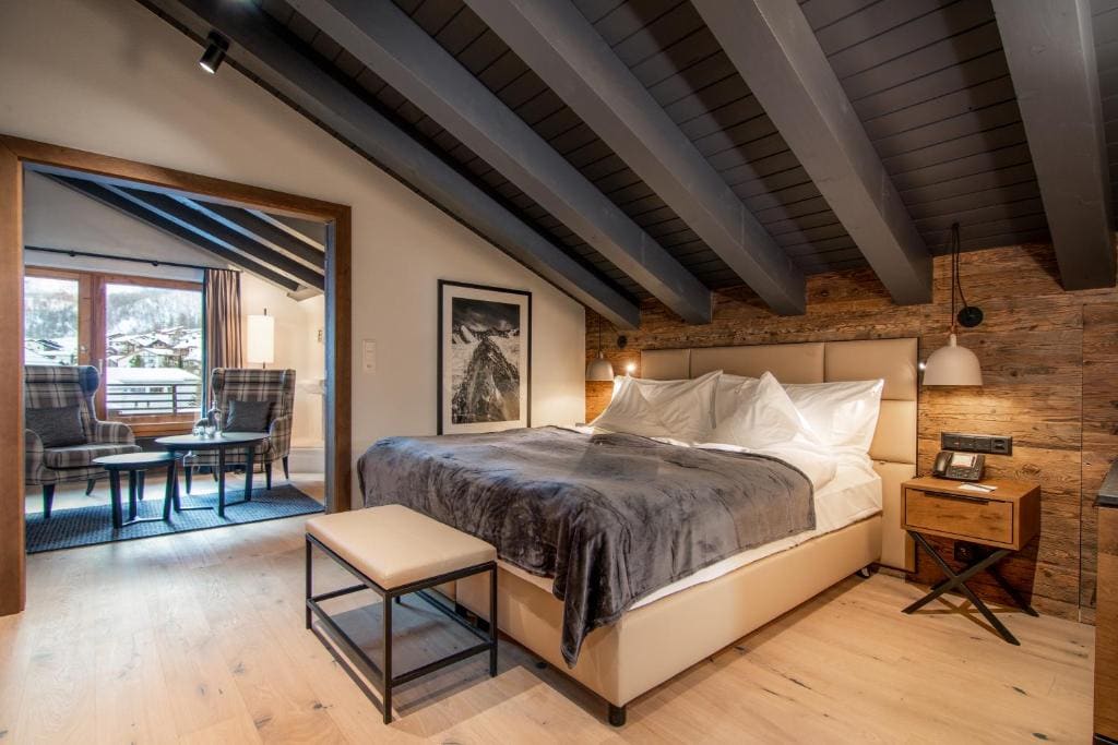 Suite with Mountain View room - Image 3
