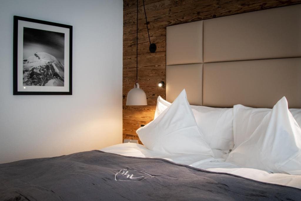 Deluxe Double Room room - Image 2