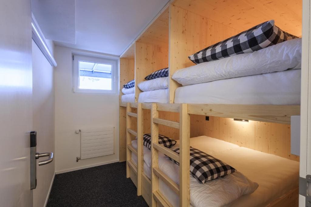 Mixed Dormitory Room room - Image 2