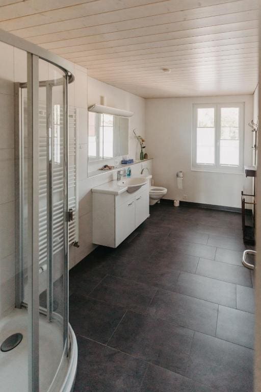 One-Bedroom Apartment room - Image 2