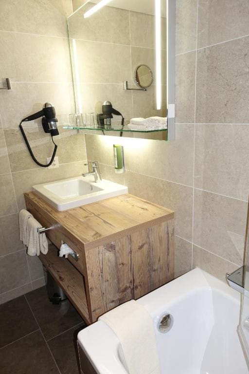 Superior Double Room room - Image 2