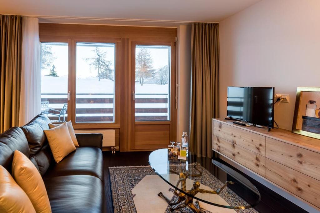 One-Bedroom Suite room - Image 2