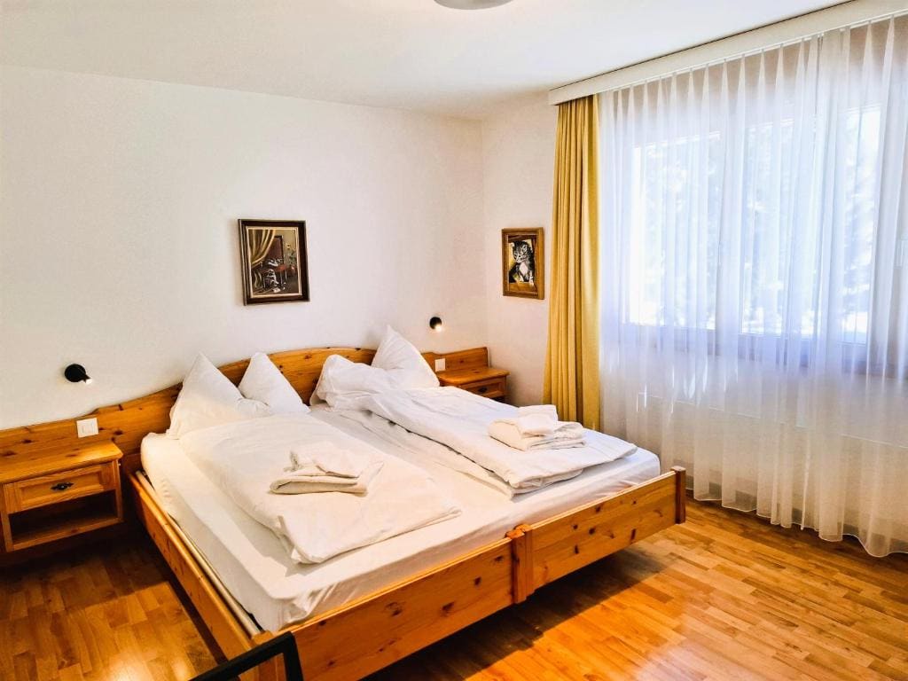 Family Room room - Image 1