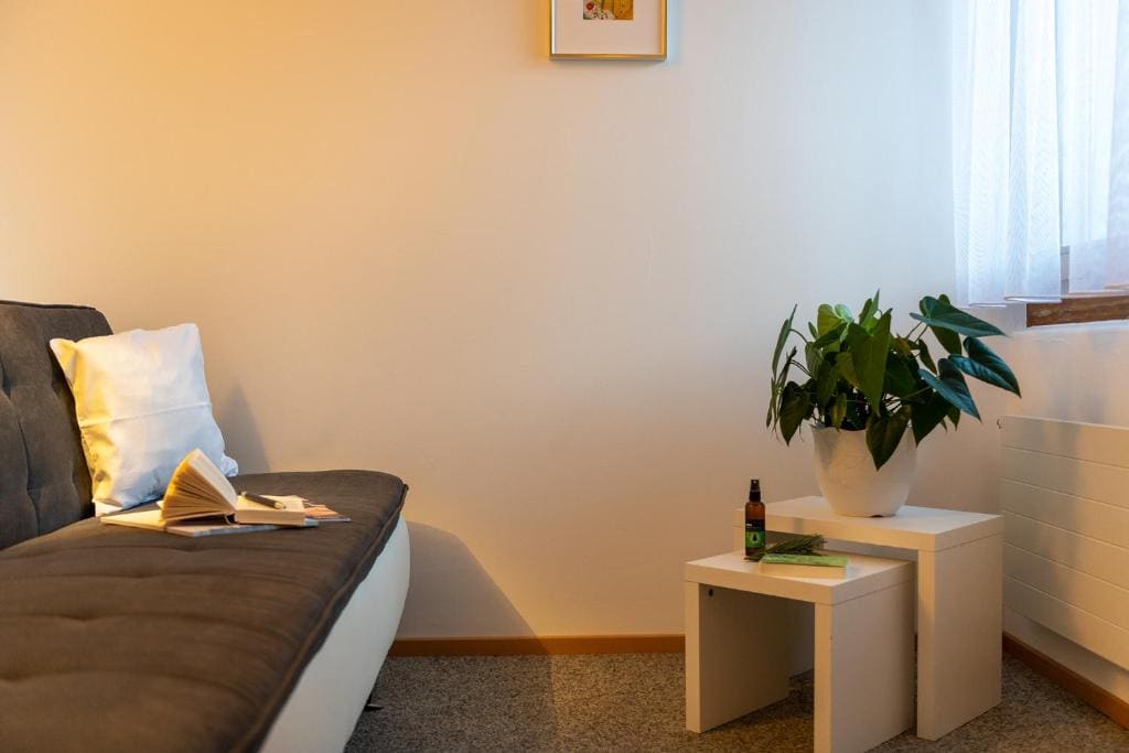Small Double Room room - Image 2