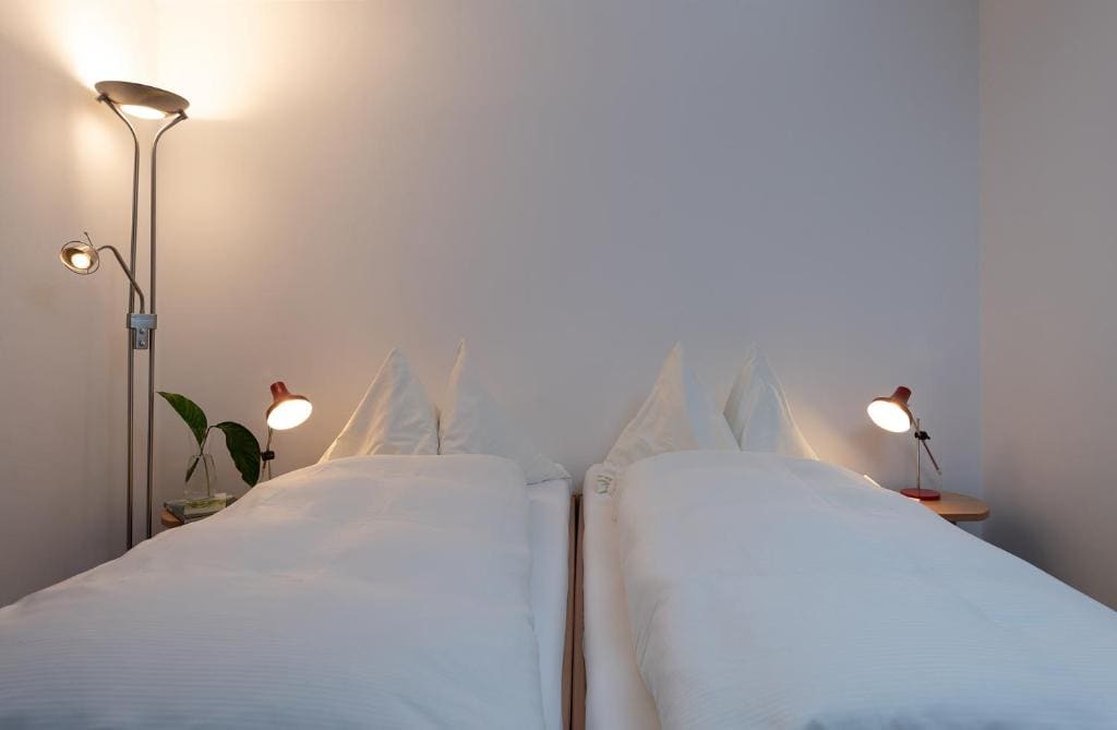 Small Double Room room - Image 1
