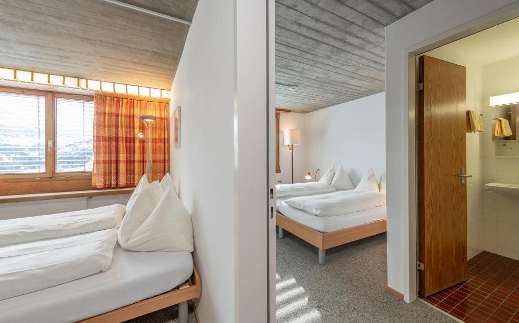 Quadruple Room with Shower room - Image 2