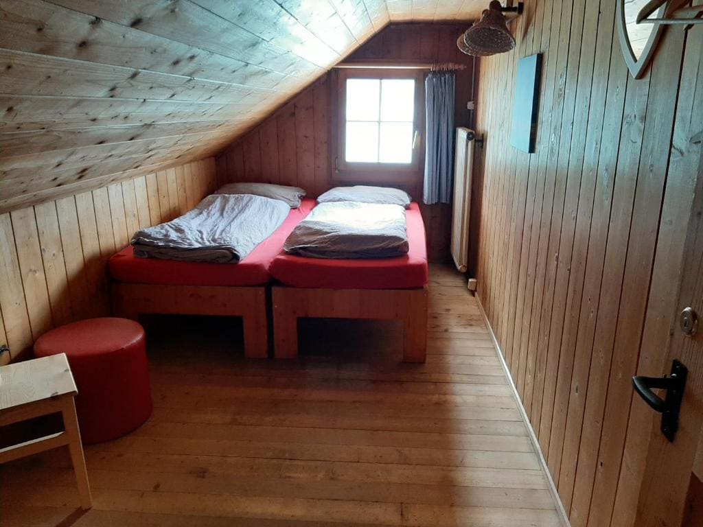 Budget Twin Room room - Image 2