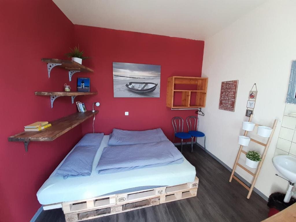 Double Room with Lake View room - Image 2