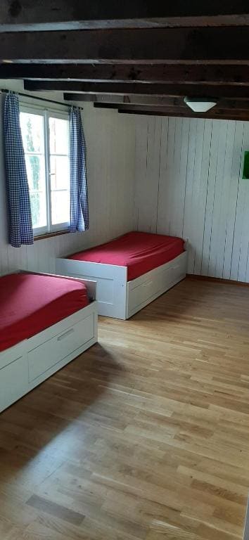 Economy Quadruple Room room - Image 1