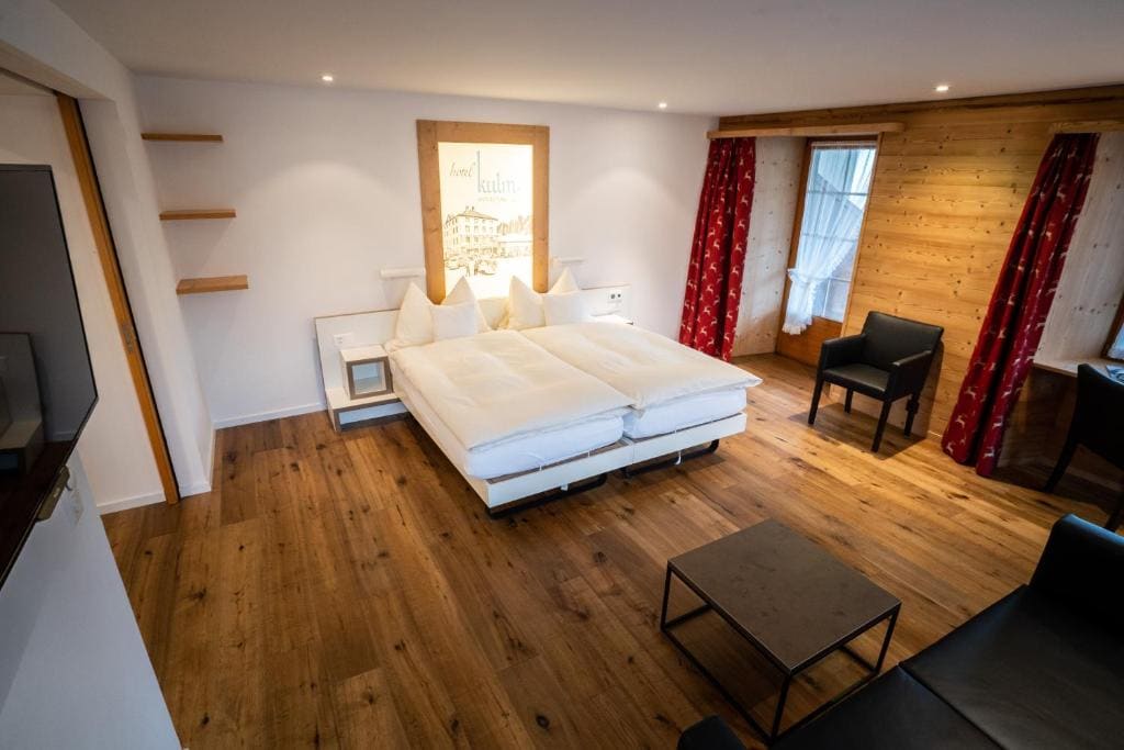 Junior Suite with Balcony room - Image 1