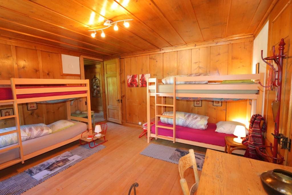 Family Room with Mountain View room - Image 2