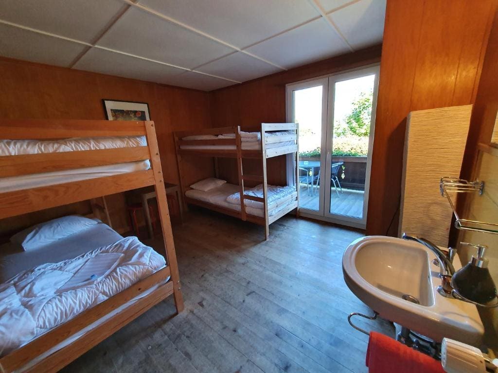 Family Room with Shared Bathroom and Lake View and Balcony room - Image 2