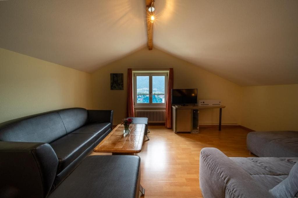 Comfort Family Room-Villa Giuliano room - Image 3