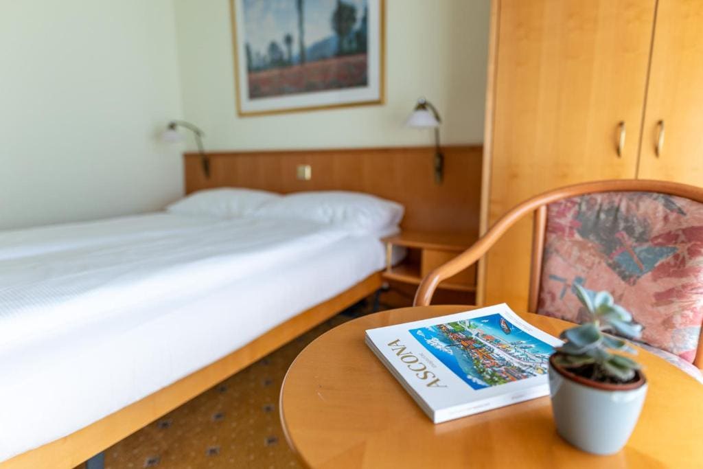 Economy Double Room with Balcony Lake side room - Image 3