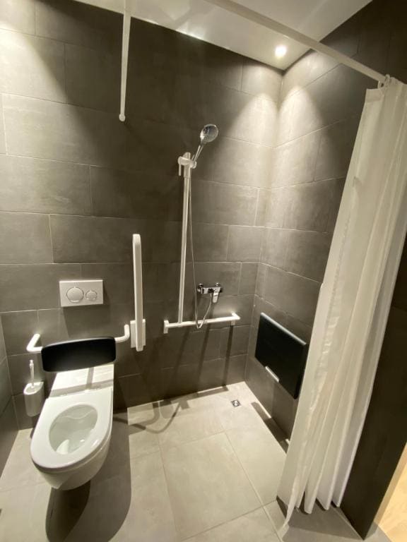 Double Room - Disability Access room - Image 3