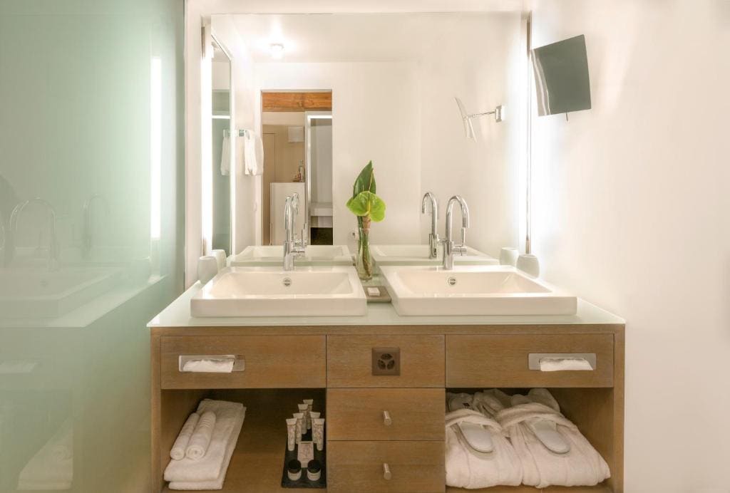 Deluxe Double Room room - Image 3
