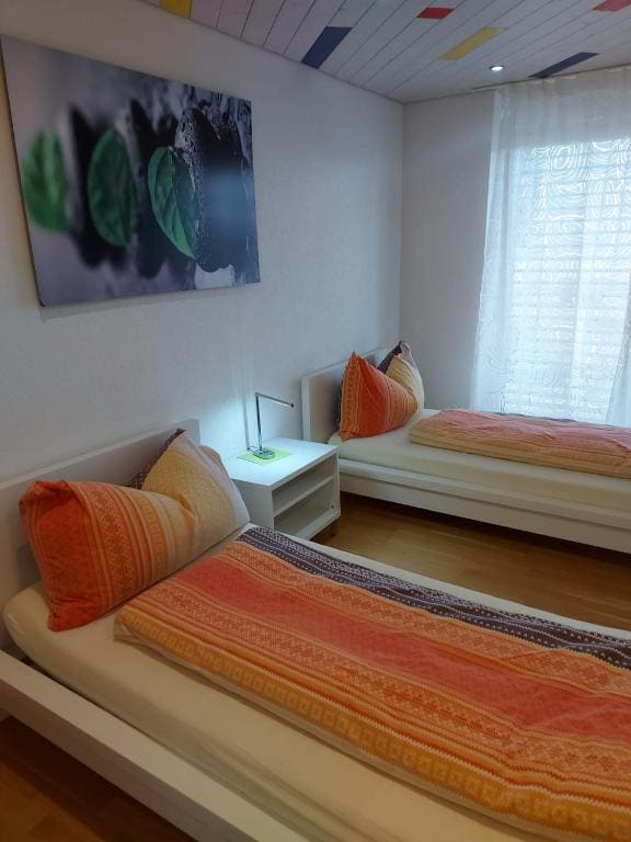 Standard Twin Room room - Image 1