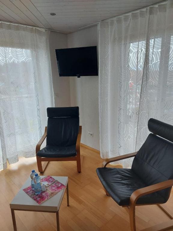 Studio with Balcony room - Image 2