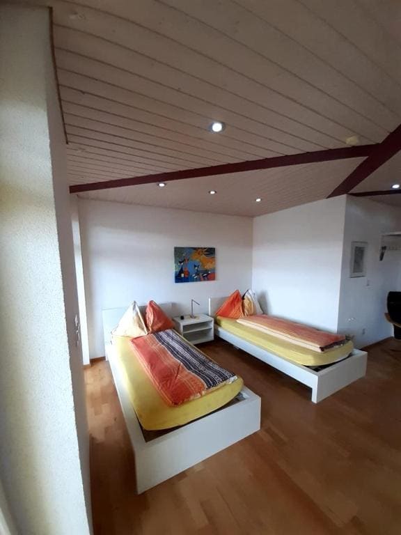 Standard Twin Room room - Image 2