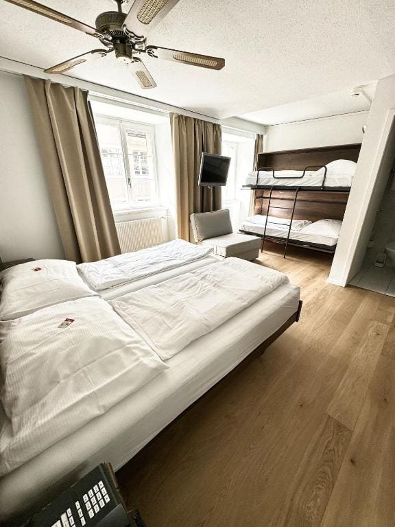 Quadruple Room room - Image 2