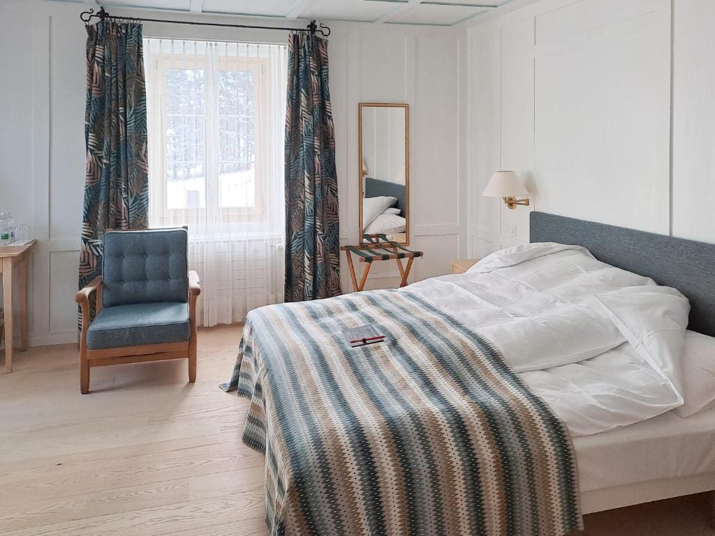 Double Room with Bath room - Image 2